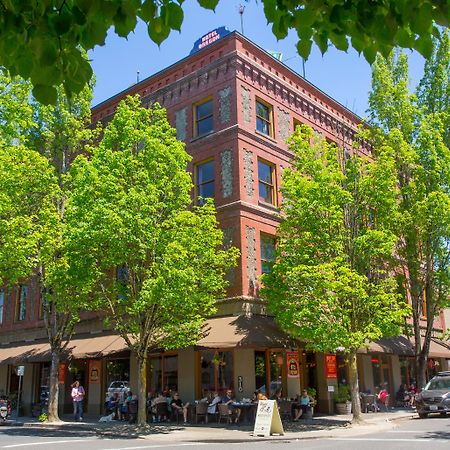 Mcmenamins Hotel Oregon McMinnville Exterior foto